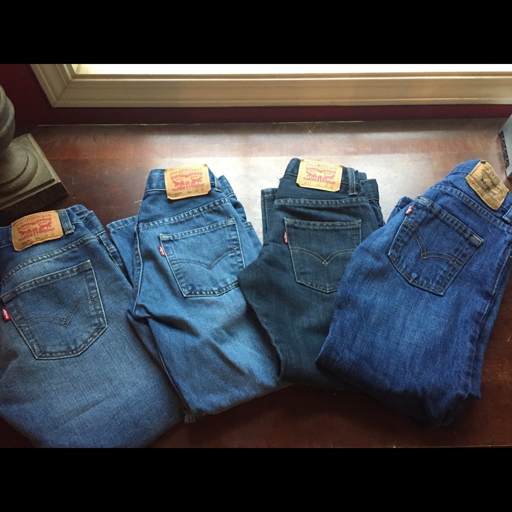 Levi’s size 8 jeans
